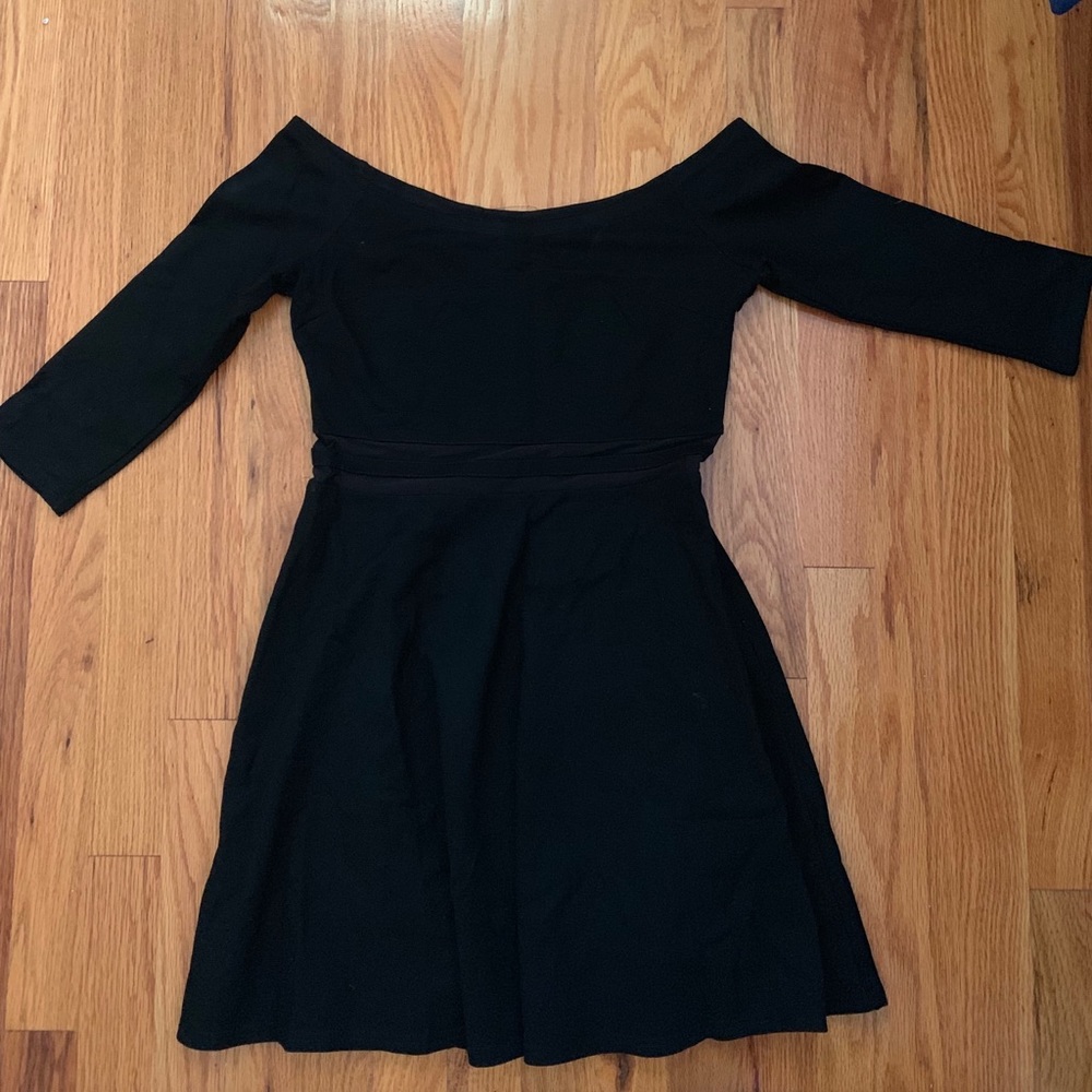 Off the shoulder mesh lined skater dress